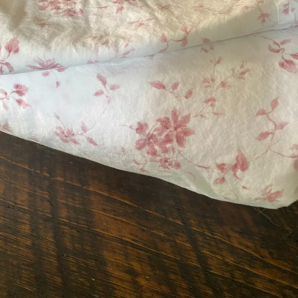 Laura Ashley Garden Muse 4-Piece Pink Floral T300 Cotton Full Sheet Set - Picture 2 of 5